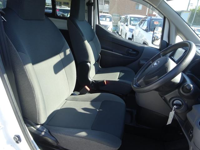 ＮＶ２００バネットバン ＶＸ　社外ナビ　バックカメラ　ＤＩＳＣ　ＵＳＢ　運転席助手席エアバック　両側スライドドア　パワーステーション　キーレスエントリー（35枚目）
