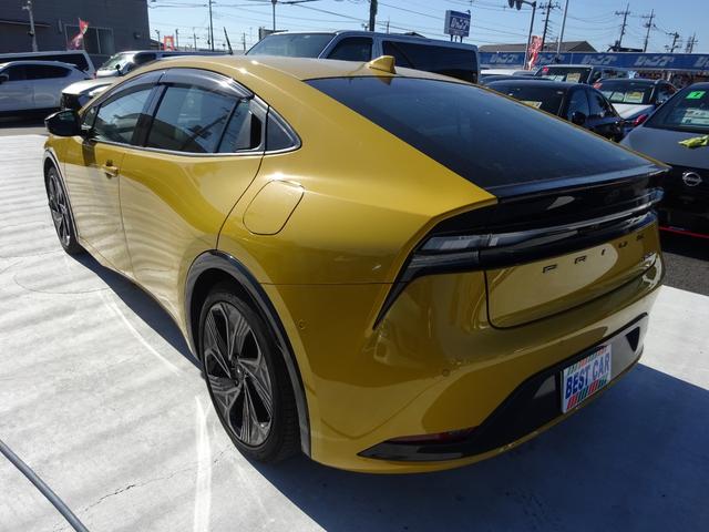 プリウス Ｚ　純正１２．３インチナビ　フルセグＴＶ　パワーバックドア　アラウンドビューモニター　ＥＴＣ２．０　Ｂｌｕｅｔｏｏｔｈ　ＵＳＢ　アダプティブクルーズコントロール　レーンキープアシスト（11枚目）