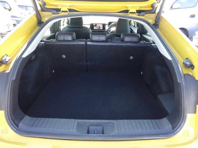 プリウス Ｚ　純正１２．３インチナビ　フルセグＴＶ　パワーバックドア　アラウンドビューモニター　ＥＴＣ２．０　Ｂｌｕｅｔｏｏｔｈ　ＵＳＢ　アダプティブクルーズコントロール　レーンキープアシスト（12枚目）