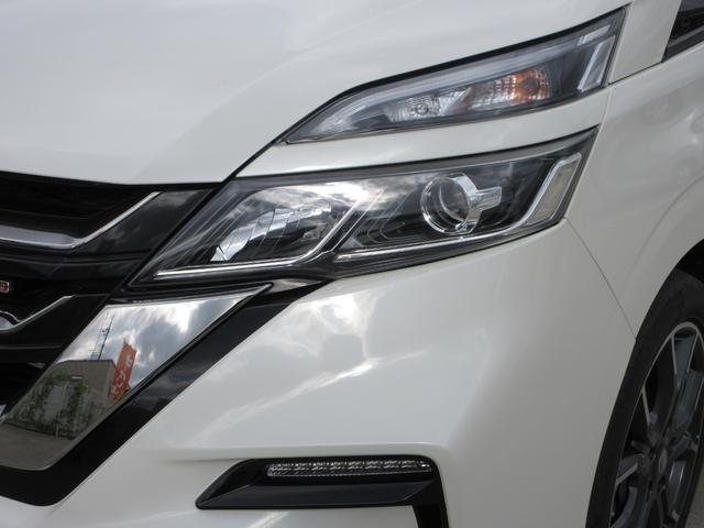 セレナ ニスモ　プロパイロット　純正１０．５インチナビ　フルセグＴＶ　後席フリップダウンモニター　全周囲カメラ　両側パワースライドドア　ドラレコ　ＥＴＣ　ＬＥＤヘッドライト　純正１７インチＡＷ　インテリジェントキー（8枚目）