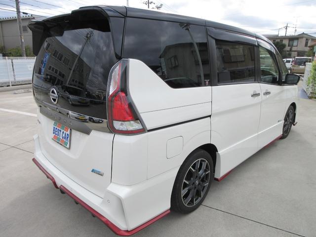 セレナ ニスモ　プロパイロット　純正１０．５インチナビ　フルセグＴＶ　後席フリップダウンモニター　全周囲カメラ　両側パワースライドドア　ドラレコ　ＥＴＣ　ＬＥＤヘッドライト　純正１７インチＡＷ　インテリジェントキー（17枚目）