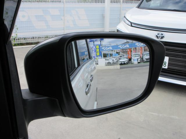 セレナ ニスモ　プロパイロット　純正１０．５インチナビ　フルセグＴＶ　後席フリップダウンモニター　全周囲カメラ　両側パワースライドドア　ドラレコ　ＥＴＣ　ＬＥＤヘッドライト　純正１７インチＡＷ　インテリジェントキー（19枚目）