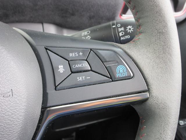 セレナ ニスモ　プロパイロット　純正１０．５インチナビ　フルセグＴＶ　後席フリップダウンモニター　全周囲カメラ　両側パワースライドドア　ドラレコ　ＥＴＣ　ＬＥＤヘッドライト　純正１７インチＡＷ　インテリジェントキー（24枚目）