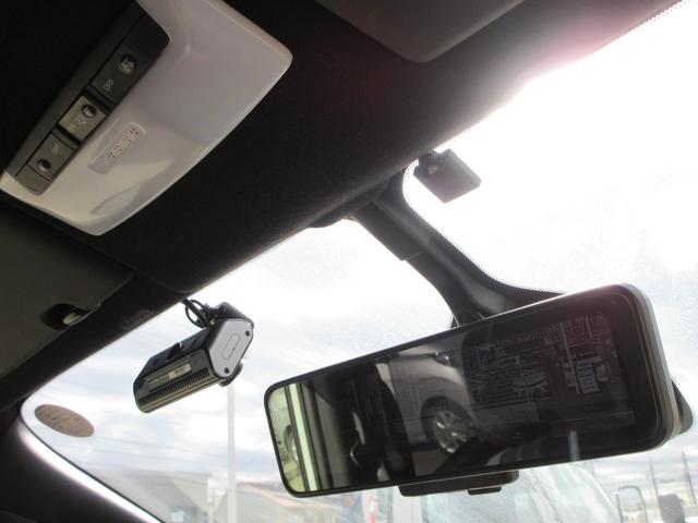 セレナ ニスモ　プロパイロット　純正１０．５インチナビ　フルセグＴＶ　後席フリップダウンモニター　全周囲カメラ　両側パワースライドドア　ドラレコ　ＥＴＣ　ＬＥＤヘッドライト　純正１７インチＡＷ　インテリジェントキー（26枚目）