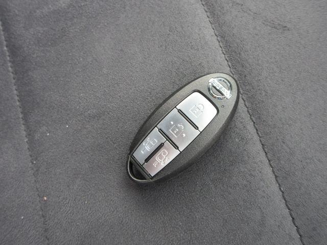 セレナ ニスモ　プロパイロット　純正１０．５インチナビ　フルセグＴＶ　後席フリップダウンモニター　全周囲カメラ　両側パワースライドドア　ドラレコ　ＥＴＣ　ＬＥＤヘッドライト　純正１７インチＡＷ　インテリジェントキー（58枚目）