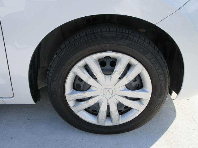 フィット ホーム　ナビスペシャルパッケージ　ホンダセンシング　純正８インチナビ　フルセグＴＶ　バックカメラ　アダプティブクルーズコントロール　ドラレコ　ＥＴＣ　ハーフレザーシート　ＬＥＤヘッドライト　スマートキー（12枚目）