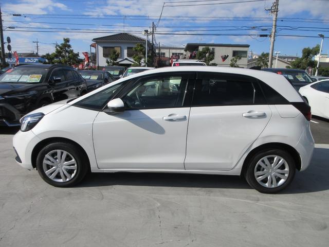 フィット ホーム　ナビスペシャルパッケージ　ホンダセンシング　純正８インチナビ　フルセグＴＶ　バックカメラ　アダプティブクルーズコントロール　ドラレコ　ＥＴＣ　ハーフレザーシート　ＬＥＤヘッドライト　スマートキー（14枚目）