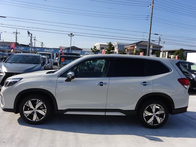 フォレスター アドバンス　４ＷＤ　サンルーフ　レザーシート　純正８インチナビ　フルセグＴＶ　パワーバックドア　サイドカメラ　バックカメラ　ドライブレコーダー　ＥＴＣ　Ｂｌｕｅｔｏｏｔｈ　ＤＩＳＣ　ＵＳＢ（9枚目）