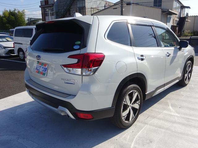 フォレスター アドバンス　４ＷＤ　サンルーフ　レザーシート　純正８インチナビ　フルセグＴＶ　パワーバックドア　サイドカメラ　バックカメラ　ドライブレコーダー　ＥＴＣ　Ｂｌｕｅｔｏｏｔｈ　ＤＩＳＣ　ＵＳＢ（13枚目）