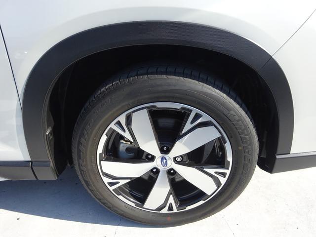 フォレスター アドバンス　４ＷＤ　サンルーフ　レザーシート　純正８インチナビ　フルセグＴＶ　パワーバックドア　サイドカメラ　バックカメラ　ドライブレコーダー　ＥＴＣ　Ｂｌｕｅｔｏｏｔｈ　ＤＩＳＣ　ＵＳＢ（18枚目）