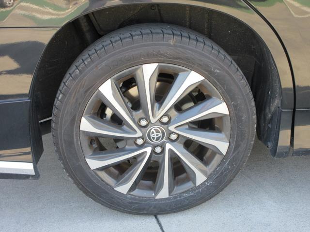 ヴォクシー Ｓ－Ｚ　純正１０．５インチナビ　フルセグＴＶ　後席フリップダウンモニター　全周囲カメラ　両側パワースライドドア　ドライブレコーダー　ＥＴＣ　ハーフレザーシート　シートヒーター　ＬＥＤヘッドライト　スマートキー（11枚目）