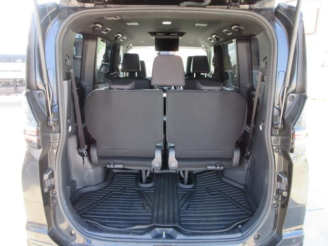 ヴォクシー Ｓ－Ｚ　純正１０．５インチナビ　フルセグＴＶ　後席フリップダウンモニター　全周囲カメラ　両側パワースライドドア　ドライブレコーダー　ＥＴＣ　ハーフレザーシート　シートヒーター　ＬＥＤヘッドライト　スマートキー（18枚目）