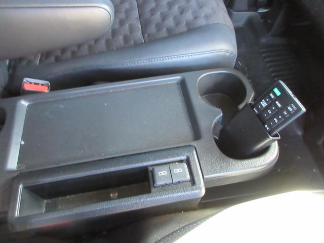 ヴォクシー Ｓ－Ｚ　純正１０．５インチナビ　フルセグＴＶ　後席フリップダウンモニター　全周囲カメラ　両側パワースライドドア　ドライブレコーダー　ＥＴＣ　ハーフレザーシート　シートヒーター　ＬＥＤヘッドライト　スマートキー（50枚目）