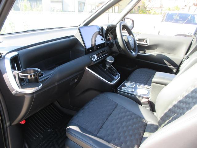 ヴォクシー Ｓ－Ｚ　純正１０．５インチナビ　フルセグＴＶ　後席フリップダウンモニター　全周囲カメラ　両側パワースライドドア　ドライブレコーダー　ＥＴＣ　ハーフレザーシート　シートヒーター　ＬＥＤヘッドライト　スマートキー（57枚目）