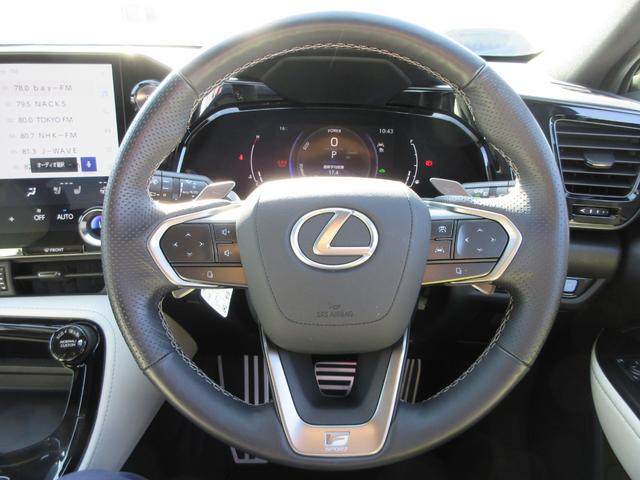 ＮＸ ＮＸ３５０ｈ　Ｆスポーツ　４ＷＤ　ホワイトレザーシート　純正１４インチナビ　フルセグＴＶ　バックカメラ　パワーバックドア　レーダークルコン　パドルシフト　ＥＴＣ　シートヒーター　パワーシート　純正２０インチＡＷ　ＬＥＤヘッド（21枚目）