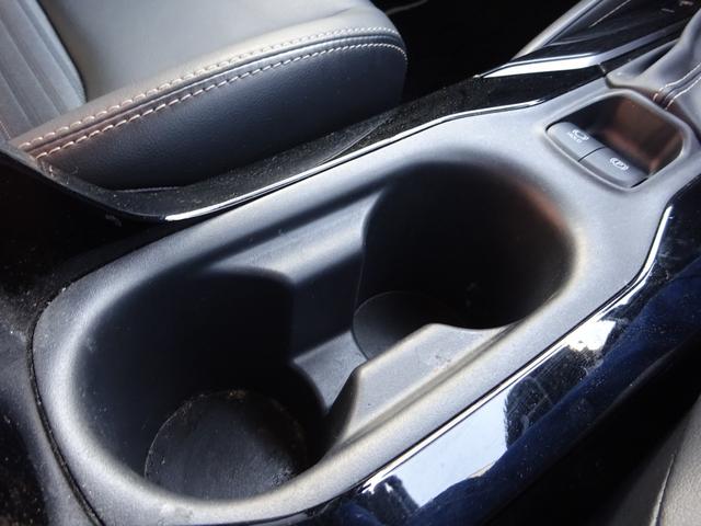 カローラツーリング ハイブリッド　ダブルバイビー　純正１０．５インチナビ　フルセグＴＶ　バックカメラ　ＥＴＣ２．０　Ｂｌｕｅｔｏｏｔｈ　ＵＳＢ　アダプティブクルーズコントロール　レーンキープアシスト　オートライト　オートハイビーム　シートヒーター（35枚目）