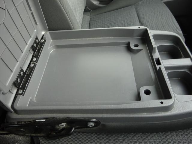 ＮＶ３５０キャラバンバン 　チェアキャブ車いす１＋１名仕様　純正ナビ　フルセグＴＶ　アラウンドビューモニター　ＤＶＤ　レーンキープアシスト　４列シート　車いす固定装置　キーレスエントリー　デジタルインナーミラー（34枚目）