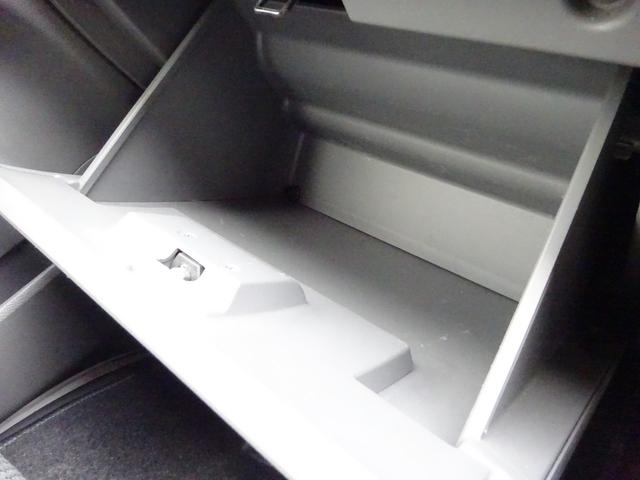 ＮＶ３５０キャラバンバン 　チェアキャブ車いす１＋１名仕様　純正ナビ　フルセグＴＶ　アラウンドビューモニター　ＤＶＤ　レーンキープアシスト　４列シート　車いす固定装置　キーレスエントリー　デジタルインナーミラー（38枚目）