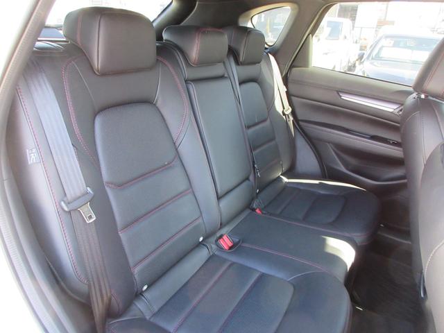 ＣＸ－５ ＸＤ　スポーツアピアランス　レザーシート　純正１０．２５インチナビ　フルセグＴＶ　全周囲カメラ　パワーバックドア　ＢＯＳＥサウンド　レーダークルーズコントロール　シートヒーター　パワーシート　ステアリングヒーター　１９インチＡＷ（50枚目）