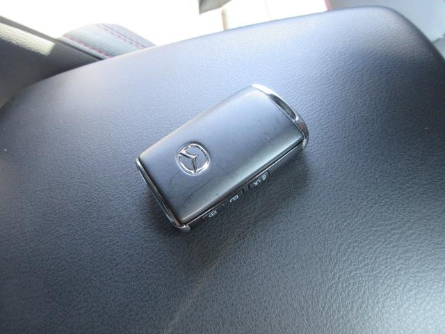 ＣＸ－５ ＸＤ　スポーツアピアランス　レザーシート　純正１０．２５インチナビ　フルセグＴＶ　全周囲カメラ　パワーバックドア　ＢＯＳＥサウンド　レーダークルーズコントロール　シートヒーター　パワーシート　ステアリングヒーター　１９インチＡＷ（56枚目）