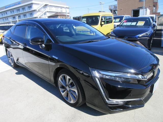 クラリティＰＨＥＶ ＥＸ　電動レザーシート　純正８インチナビ　フルセグＴＶ　バックカメラ　アダプティブクルーズコントロール　パドルシフト　ドラレコ　ＥＴＣ　シートヒーター　ＬＥＤヘッドライト　純正１８インチＡＷ　スマートキー（6枚目）