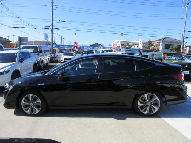 クラリティＰＨＥＶ ＥＸ　電動レザーシート　純正８インチナビ　フルセグＴＶ　バックカメラ　アダプティブクルーズコントロール　パドルシフト　ドラレコ　ＥＴＣ　シートヒーター　ＬＥＤヘッドライト　純正１８インチＡＷ　スマートキー（14枚目）