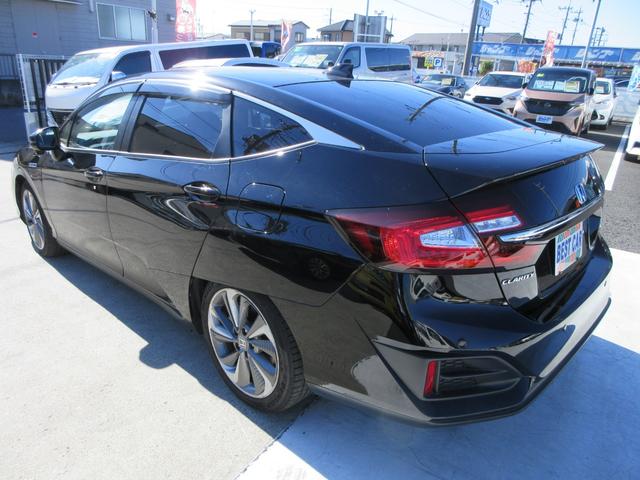 クラリティＰＨＥＶ ＥＸ　電動レザーシート　純正８インチナビ　フルセグＴＶ　バックカメラ　アダプティブクルーズコントロール　パドルシフト　ドラレコ　ＥＴＣ　シートヒーター　ＬＥＤヘッドライト　純正１８インチＡＷ　スマートキー（16枚目）