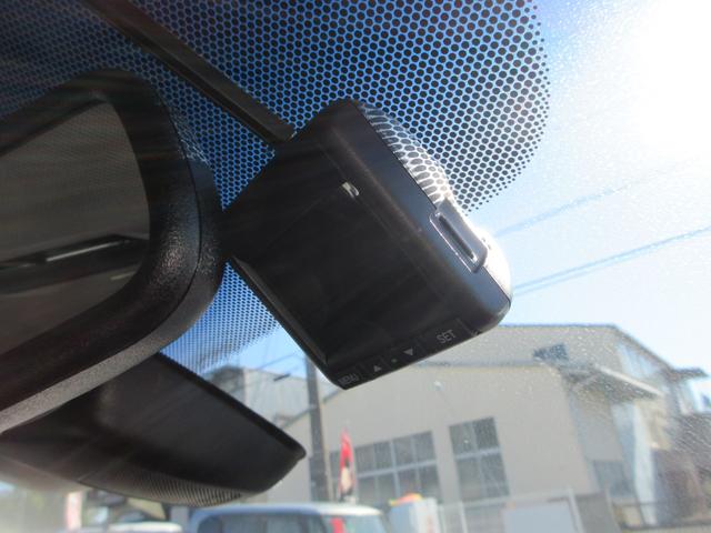 クラリティＰＨＥＶ ＥＸ　電動レザーシート　純正８インチナビ　フルセグＴＶ　バックカメラ　アダプティブクルーズコントロール　パドルシフト　ドラレコ　ＥＴＣ　シートヒーター　ＬＥＤヘッドライト　純正１８インチＡＷ　スマートキー（27枚目）