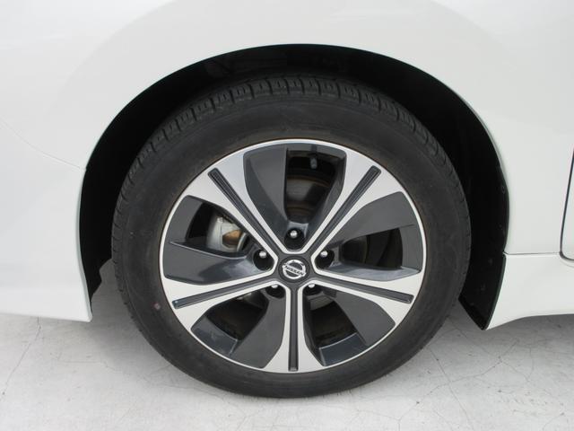 リーフ Ｇ　プロパイロット　純正ナビフルセグＴＶ　全周囲カメラ　ドライブレコーダー　ＥＴＣ　シートヒーター　ステアリングヒーター　エマージェンシーブレーキ　ＬＥＤヘッドライト　インテリキー　急速充電　充電ケーブル（9枚目）