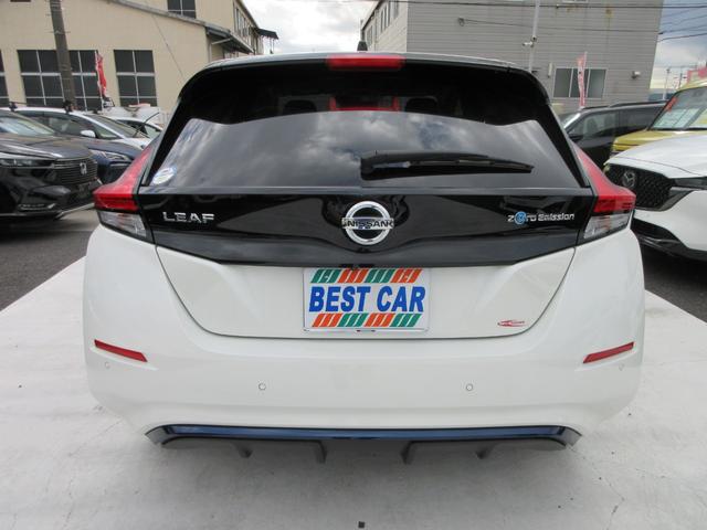 リーフ Ｇ　プロパイロット　純正ナビフルセグＴＶ　全周囲カメラ　ドライブレコーダー　ＥＴＣ　シートヒーター　ステアリングヒーター　エマージェンシーブレーキ　ＬＥＤヘッドライト　インテリキー　急速充電　充電ケーブル（15枚目）