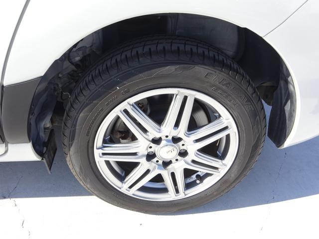 シエンタ Ｇ　純正ナビ　フルセグＴＶ　両側パワースライドドア　バックカメラ　ドライブレコーダー　ＥＴＣ　Ｂｌｕｅｔｏｏｔｈ　ＣＤ　車いす用スロープ　オートライト　スマートキー　ＬＥＤヘッドライト（11枚目）