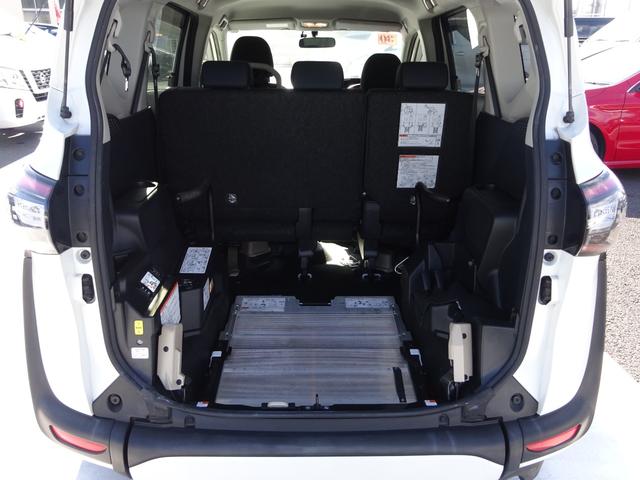 シエンタ Ｇ　純正ナビ　フルセグＴＶ　両側パワースライドドア　バックカメラ　ドライブレコーダー　ＥＴＣ　Ｂｌｕｅｔｏｏｔｈ　ＣＤ　車いす用スロープ　オートライト　スマートキー　ＬＥＤヘッドライト（15枚目）