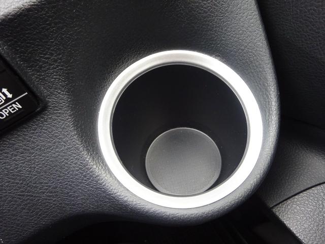 シエンタ Ｇ　純正ナビ　フルセグＴＶ　両側パワースライドドア　バックカメラ　ドライブレコーダー　ＥＴＣ　Ｂｌｕｅｔｏｏｔｈ　ＣＤ　車いす用スロープ　オートライト　スマートキー　ＬＥＤヘッドライト（28枚目）