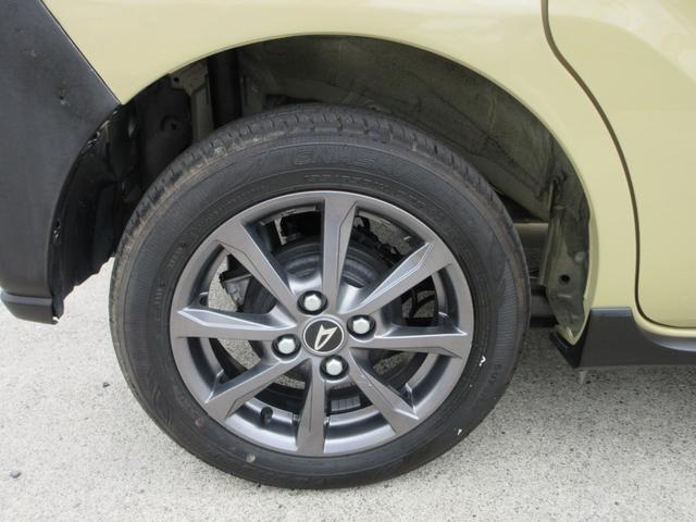 タント ファンクロス　４ＷＤ　スマートアシスト　両側パワースライドドア　ＥＴＣ　シートヒーター　ＬＥＤヘッドライト　ルーフレール　プッシュスタート　純正１４インチＡＷ　スマートキー（11枚目）