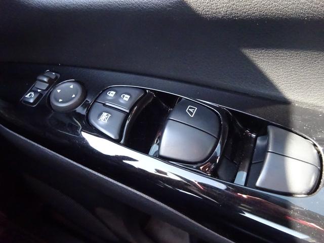 セレナ ｅ－パワー　オーテック　スポーツスペック　プロパイロット　純正９インチナビ　フルセグＴＶ　後席フリップダウンモニター　両側パワースライドドア　アラウンドビューモニター　ドライブレコーダー　ＥＴＣ　ブラインドスポットモニター（28枚目）