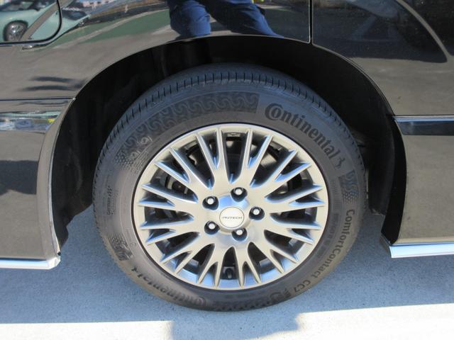 セレナ ｅ－パワー　オーテック　セーフティパッケージ　プロパイロット　レザーシート　純正１０インチナビ　フルセグＴＶ　全周囲カメラ　後席フリップダウンモニター　両側パワースライドドア　ドラレコ　ＥＴＣ　ＬＥＤヘッドライト　純正１６インチＡＷ　インテリキー（11枚目）