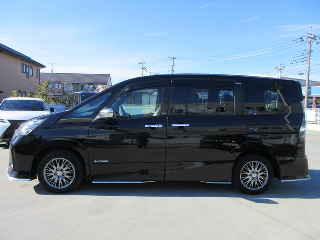 セレナ ｅ－パワー　オーテック　セーフティパッケージ　プロパイロット　レザーシート　純正１０インチナビ　フルセグＴＶ　全周囲カメラ　後席フリップダウンモニター　両側パワースライドドア　ドラレコ　ＥＴＣ　ＬＥＤヘッドライト　純正１６インチＡＷ　インテリキー（14枚目）