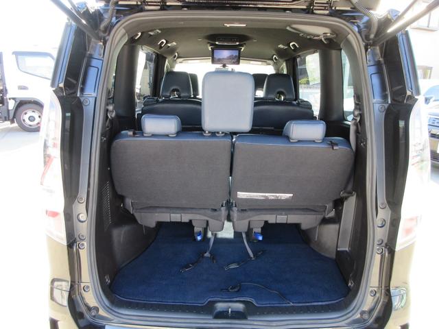 セレナ ｅ－パワー　オーテック　セーフティパッケージ　プロパイロット　レザーシート　純正１０インチナビ　フルセグＴＶ　全周囲カメラ　後席フリップダウンモニター　両側パワースライドドア　ドラレコ　ＥＴＣ　ＬＥＤヘッドライト　純正１６インチＡＷ　インテリキー（18枚目）