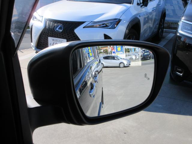 セレナ ｅ－パワー　オーテック　セーフティパッケージ　プロパイロット　レザーシート　純正１０インチナビ　フルセグＴＶ　全周囲カメラ　後席フリップダウンモニター　両側パワースライドドア　ドラレコ　ＥＴＣ　ＬＥＤヘッドライト　純正１６インチＡＷ　インテリキー（19枚目）