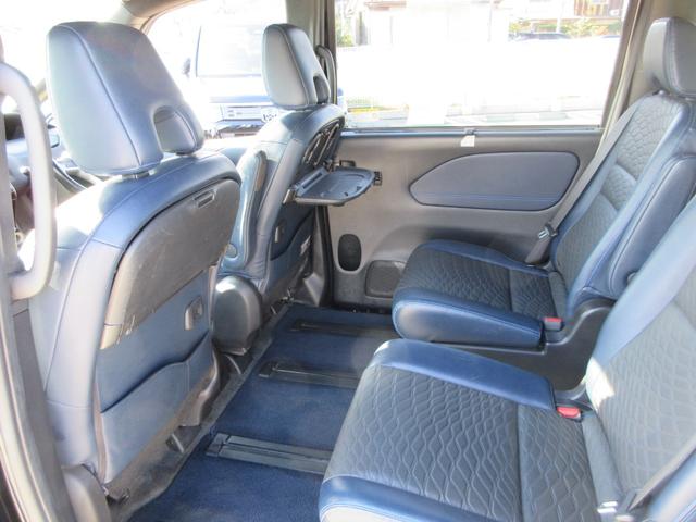 セレナ ｅ－パワー　オーテック　セーフティパッケージ　プロパイロット　レザーシート　純正１０インチナビ　フルセグＴＶ　全周囲カメラ　後席フリップダウンモニター　両側パワースライドドア　ドラレコ　ＥＴＣ　ＬＥＤヘッドライト　純正１６インチＡＷ　インテリキー（45枚目）