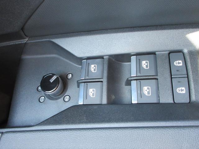 Ｑ４スポーツバック ｅ－トロン ４０ｅ－トロン　アドバンスド　レザーシート　純正１１．６インチナビ　全周囲カメラ　パワーバックドア　アダプティブクルーズコントロール　パドルシフト　ドライブレコーダー　ＥＴＣ　シートヒーター　ＬＥＤヘッドライト　純正１９インチＡＷ（32枚目）