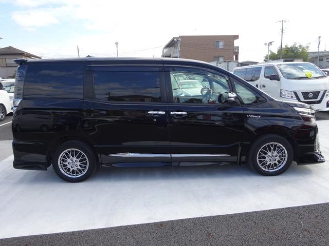 ヴォクシー ハイブリッドＺＳ　煌ＩＩ　モデリスタエアロ　アルバイン１１インチナビ　フルセグＴＶ　後席フリップダウンモニター　ドライブレコーダー　ＥＴＣ　Ｂｌｕｅｔｏｏｔｈ　ＤＩＳＣ　ＵＳＢ　クルーズコントロール　レーンキープアシスト（16枚目）