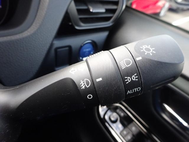 ヴォクシー ハイブリッドＺＳ　煌ＩＩ　モデリスタエアロ　アルバイン１１インチナビ　フルセグＴＶ　後席フリップダウンモニター　ドライブレコーダー　ＥＴＣ　Ｂｌｕｅｔｏｏｔｈ　ＤＩＳＣ　ＵＳＢ　クルーズコントロール　レーンキープアシスト（22枚目）