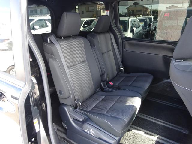 ヴォクシー ハイブリッドＺＳ　煌ＩＩ　モデリスタエアロ　アルバイン１１インチナビ　フルセグＴＶ　後席フリップダウンモニター　ドライブレコーダー　ＥＴＣ　Ｂｌｕｅｔｏｏｔｈ　ＤＩＳＣ　ＵＳＢ　クルーズコントロール　レーンキープアシスト（44枚目）