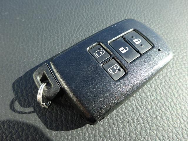 ヴォクシー ハイブリッドＺＳ　煌ＩＩ　モデリスタエアロ　アルバイン１１インチナビ　フルセグＴＶ　後席フリップダウンモニター　ドライブレコーダー　ＥＴＣ　Ｂｌｕｅｔｏｏｔｈ　ＤＩＳＣ　ＵＳＢ　クルーズコントロール　レーンキープアシスト（52枚目）