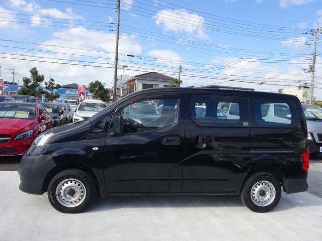 ＮＶ２００バネットバン ＤＸ　純正ナビ　フルセグＴＶ　両側スライドドア　ＥＴＣ　ワンオーナー　純正ハンガーパイプ　運転席＆助手席エアバック　キーレスエントリー（9枚目）