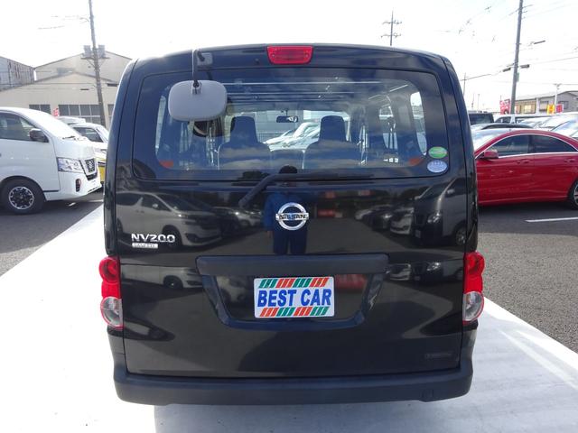 ＮＶ２００バネットバン ＤＸ　純正ナビ　フルセグＴＶ　両側スライドドア　ＥＴＣ　ワンオーナー　純正ハンガーパイプ　運転席＆助手席エアバック　キーレスエントリー（12枚目）