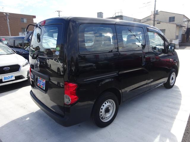 ＮＶ２００バネットバン ＤＸ　純正ナビ　フルセグＴＶ　両側スライドドア　ＥＴＣ　ワンオーナー　純正ハンガーパイプ　運転席＆助手席エアバック　キーレスエントリー（13枚目）