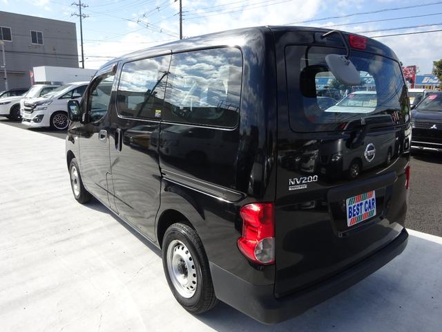 ＮＶ２００バネットバン ＤＸ　純正ナビ　フルセグＴＶ　両側スライドドア　ＥＴＣ　ワンオーナー　純正ハンガーパイプ　運転席＆助手席エアバック　キーレスエントリー（14枚目）