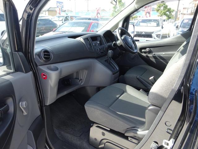 ＮＶ２００バネットバン ＤＸ　純正ナビ　フルセグＴＶ　両側スライドドア　ＥＴＣ　ワンオーナー　純正ハンガーパイプ　運転席＆助手席エアバック　キーレスエントリー（38枚目）